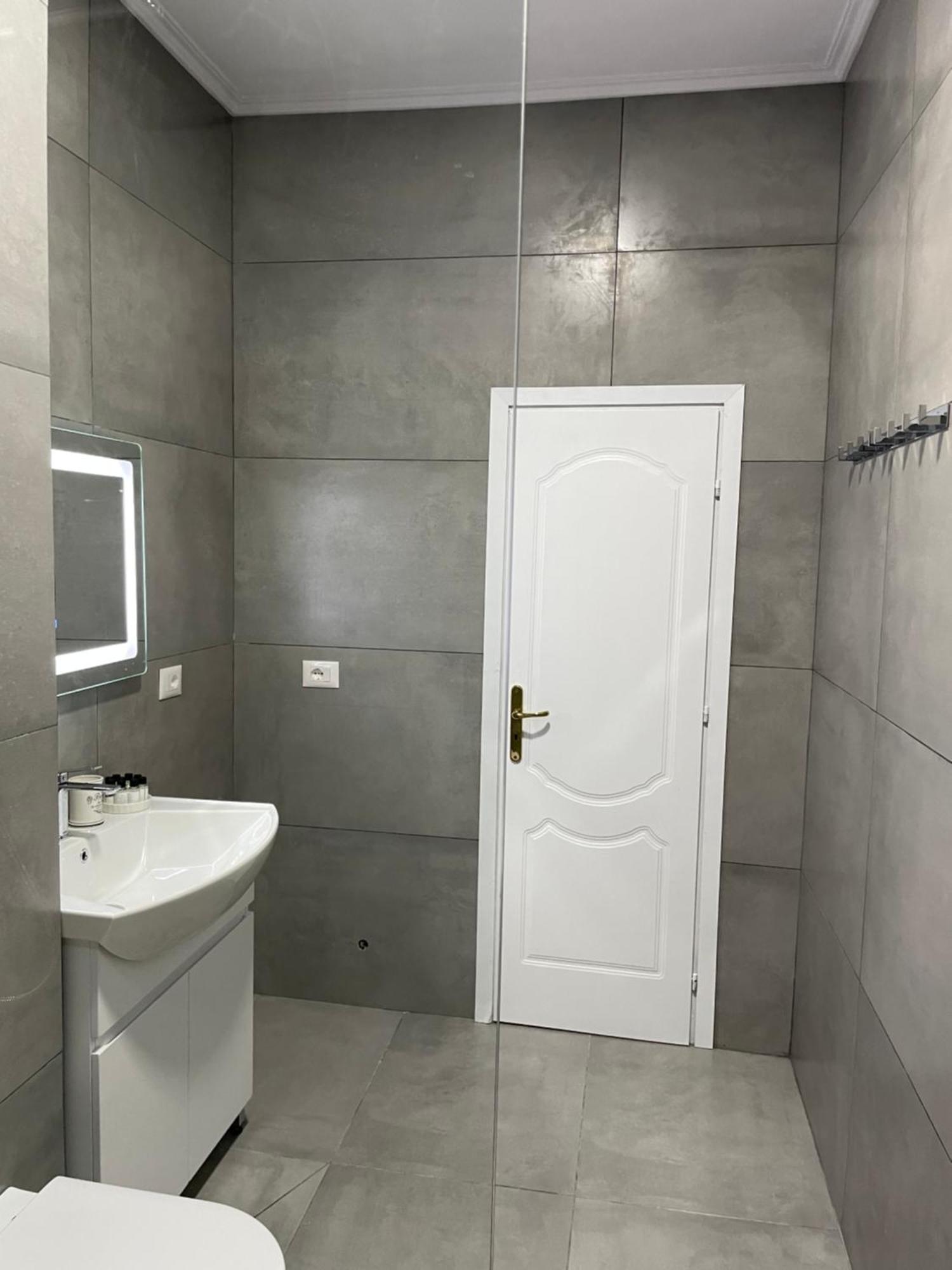 Sun Tower Luxury Suite-View From Of Tirana Center Exterior photo